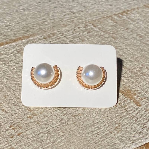 Rose Gold Faux Pearl Stud Earrings Gold Pearl Post - Picture 1 of 4
